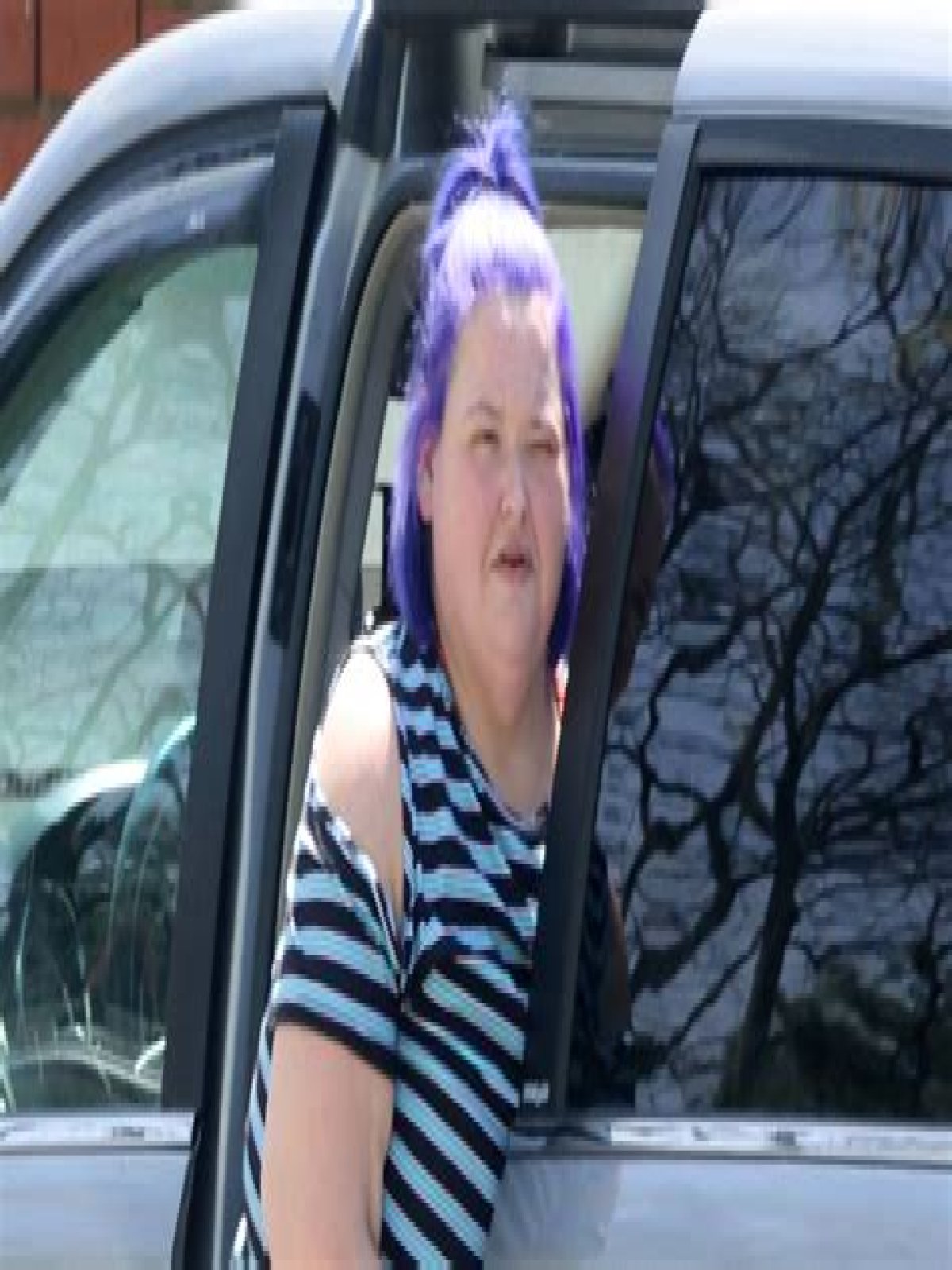 1000-Lb. Sisters' single mom Amy Slaton shows off 125-pound weight loss in new photos taken outside her Kentucky home