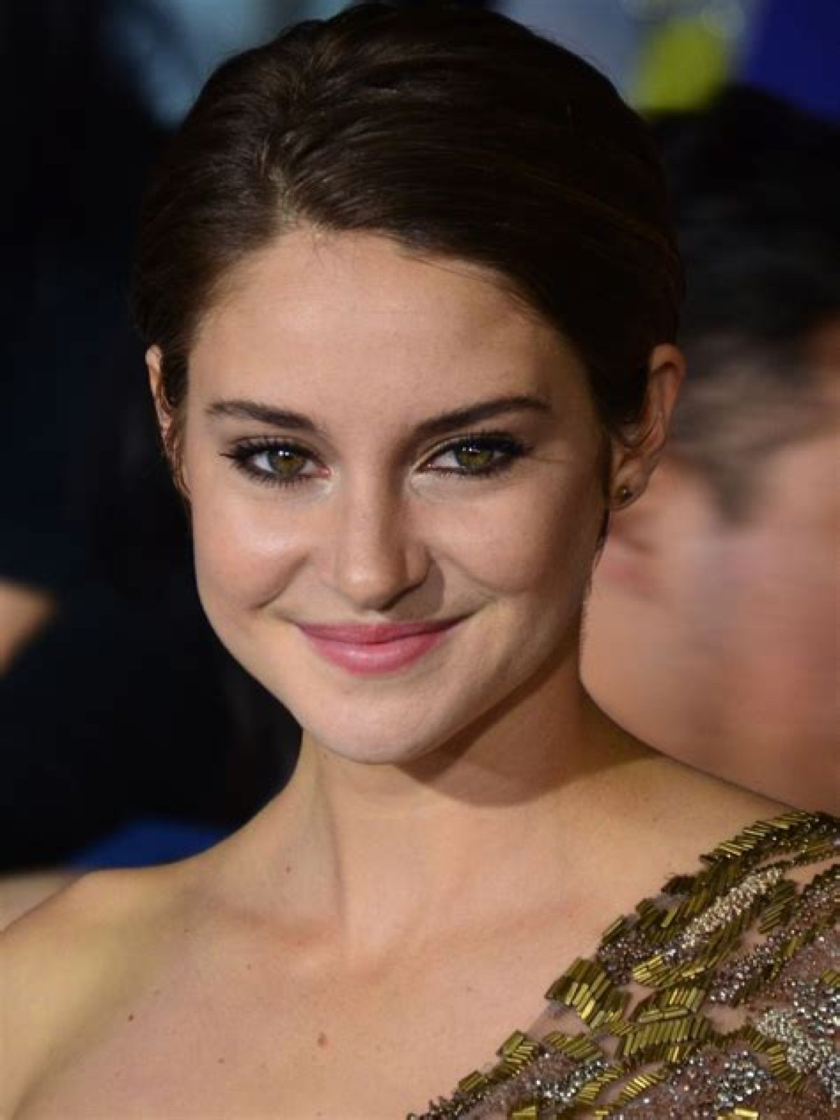 Unveiling The Truth: Shailene Woodley's Pregnancy Rumors