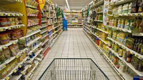 What supermarkets are in Paris?